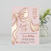 Blush Pink Rose Gold Bow Sweet 16 Folie Uitnodiging (Staand Voorkant)