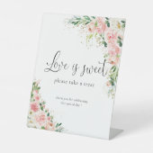 Blush Pink Rose Gold Liefde Is Sweet Sign Reclamebord Met Voetstuk (Voorkant)