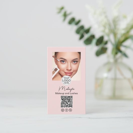 Blush Pink Script Logo QR Code Photo Makeup Visitekaartje (Staand voorkant)