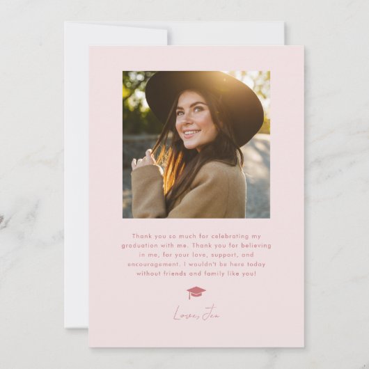 Blush Pink Squiggly Wavy Line Afstuderen Bedankt Aankondiging (Achterkant)