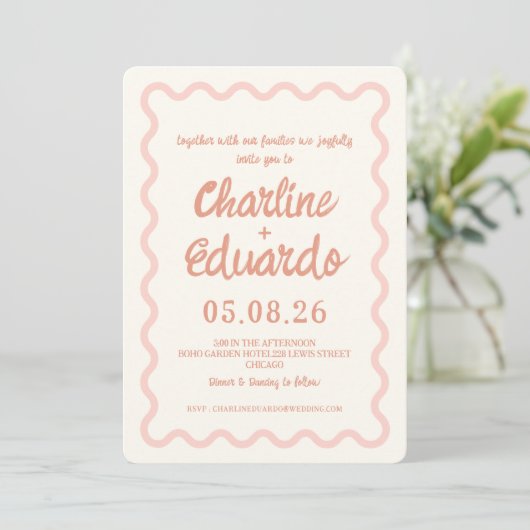 Blush Pink Wavy Border Wedding Kaart (Staand voorkant)