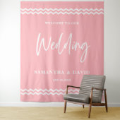 Blush Pink Wedding Welcome Sign Backdrop Wandkleed (In situ)