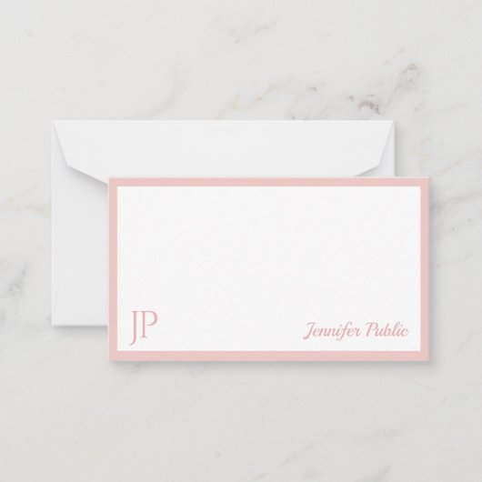 Blush Pink White Calligraphy Script Monogramed Notitiekaartje (Voorkant)