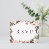 Blush Plum Bloemige Trouw-RSVP Nummerverzoek Uitnodiging Briefkaart (Staand voorkant)