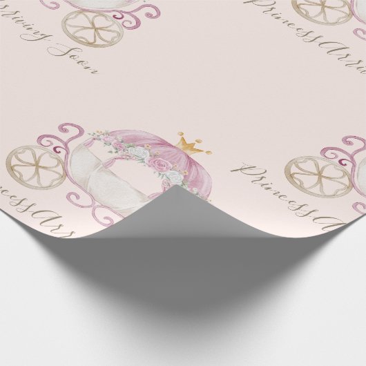 Blush Princess Carriage Aankomen Binnenkort Baby s Cadeaupapier (Hoek)