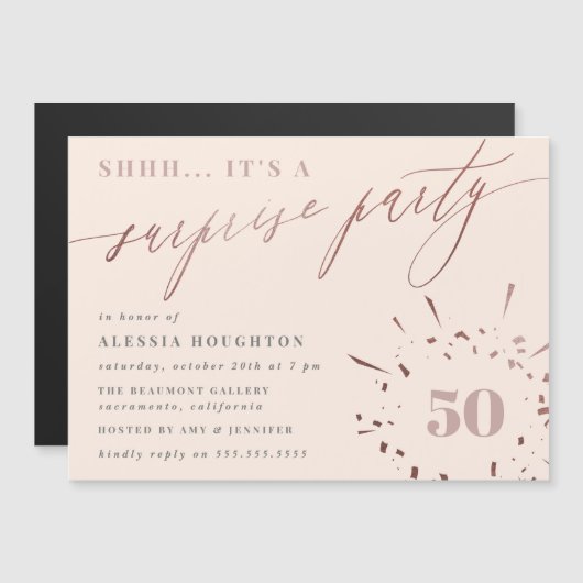Blush & Roos Gold Script Surprise Party Magnetische Uitnodiging (Voorkant / Achterkant)