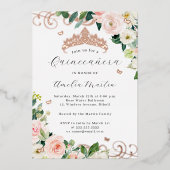 Blush Roos Gouden Bloemen Swirl Quinceanera Folie Uitnodiging (Voorkant)