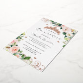 Blush Roos Gouden Bloemen Swirl Quinceanera Folie Uitnodiging (Gedraaid)