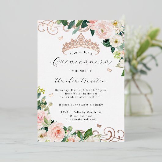 Blush Roos Gouden Bloemen Swirl Quinceanera Folie Uitnodiging (Staand Voorkant)