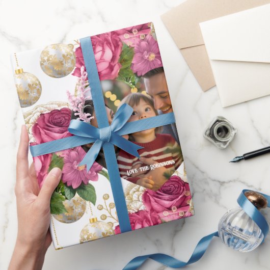 Blush Rose & Gold Ornament Custom Christmas Photo Cadeaupapier (Geschenken)