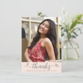 Blush Roze Afstuderen Foto Moderne Script Hearts Bedankkaart (Staand voorkant)