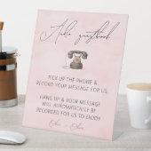 Blush roze audio guestbook-teken reclamebord met voetstuk (Insitu)