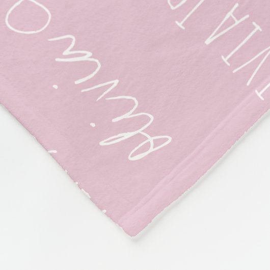 Blush roze Baby Meisje Deken Custom naam herhaald (Hoek)
