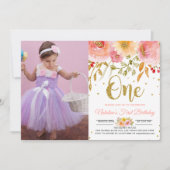 Blush roze bloemen 1e verjaardag foto uitnodiging (Voorkant)