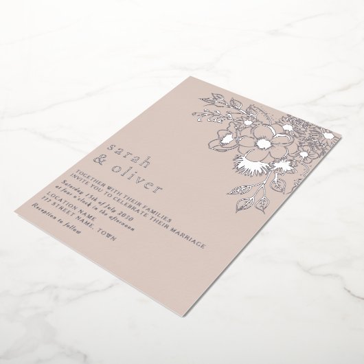 Blush Roze Bloemen Folie Huwelijksuitnodiging Folie Uitnodiging (Gedraaid)