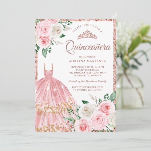 Blush Roze Bloemen Gown Roos Goud Quinceanera Kaart (Staand voorkant)