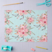 Blush roze bloemen op lichtblauw tissuepapier (Craft)