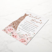 Blush Roze Bloemen Roos Jurk Vrijgezellenfeest Folie Uitnodiging (Gedraaid)