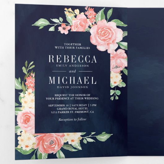 Blush roze bloemenbloesem foto marineblauw bruilof drieluik uitnodiging (Binnenzijde eerst)