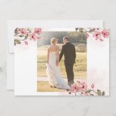 Blush roze bloemenfoto's 2 elegante script bruilof bedankkaart (Achterkant)