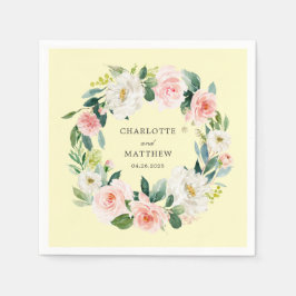 Blush roze bloemenkrans op geel servet