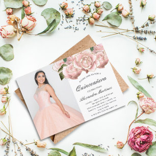 Blush roze bloemenquinceanera foto uitnodiging