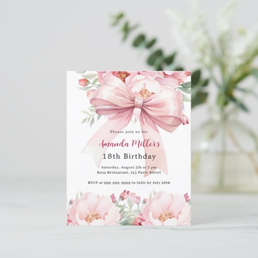 Blush roze boog bloemen verjaardag uitnodiging (Staand voorkant)