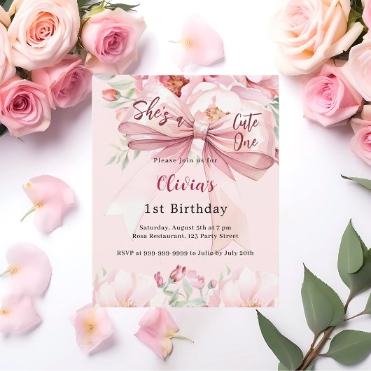 Blush roze boog schattig een 1e verjaardag uitnodi