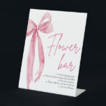 Blush Roze Bow Vrijgezellenfeest Bloem Bar Teken Reclamebord Met Voetstuk<br><div class="desc">De Blush Pink Bow She's Tying the Knot Vrijgezellenfeest Flower Bar Sign is een charmante en elegante toevoeging aan uw feest. Met een delicaat blush roze strik ontwerp, dit teken voegt een vleugje romance toe aan uw bloembalk setup. Laat het prominent zien om gasten naar de bloembar te begeleiden, waar...</div>