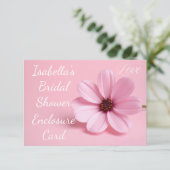 Blush Roze Cosmos Bloemrijke Script Bruidsuitnodig Informatiekaartje (Staand voorkant)