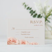 Blush Roze Dewy Rozen Floral Grey Wedding RSVP Kaart (Staand voorkant)