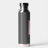 Blush Roze Eenvoudig monogram op houtskool Waterfles (Rechts)