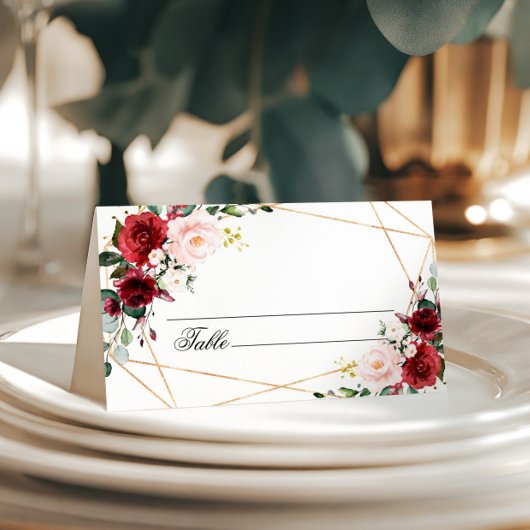 Blush roze en Bourgondische bloemen bruiloft Plaatskaartje