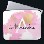 Blush Roze en Gold Foil Wash Girly Laptop Sleeve<br><div class="desc">Blush Pink en Gold Foil Modern en Elegant Monogram Laptop Hoesje. Dit hoesje kan worden aangepast om uw initiaal en voornaam op te nemen. Als u overeenkomende items wilt,  neem dan contact op met de ontwerper.</div>