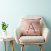 Blush Roze en Gouden Folie Streep Monogram Naam Kussen (Stoel)