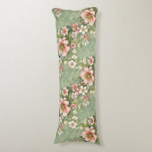 Blush roze en witte bloemen op salie lichaamskussen (Voorkant Verticaal)