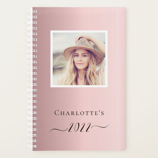 Blush roze foto monogram naam 2022 planner (Voorkant)