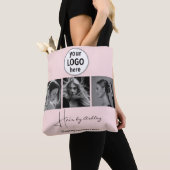 Blush Roze Foto Zwarte Script Haarstylist Tote Bag (Dichtbij)
