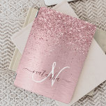 Blush Roze geborsteld metaal Glitter Monogram Naam iPad Air Cover<br><div class="desc">Pas dit trendy kookplaat eenvoudig aan met  zwarte roze mousserende glitter op een blote roze geborstelde metalen achtergrond.</div>