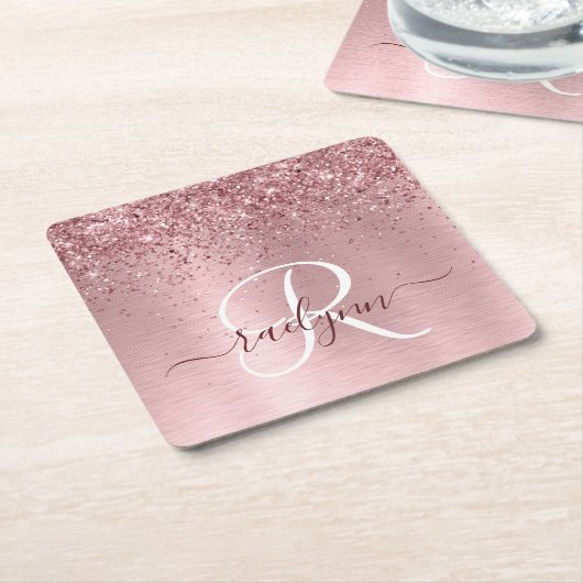 Blush Roze geborsteld metaal Glitter Monogram Naam Kartonnen Onderzetters (Schuin)