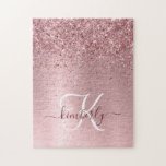 Blush Roze geborsteld metaal Glitter Monogram Naam Legpuzzel<br><div class="desc">Pas dit trendy chic puzzle-ontwerp eenvoudig aan met een  zwarte roze mousserende glitter op een roze,  geborstelde metalen achtergrond.</div>