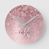 Blush Roze geborsteld metaal Glitter Monogram Naam Ronde Klok (Voorkant)