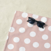 Blush roze gestippeld strandlaken (In situ)