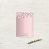 Blush roze glitter drip monogram initiaal post-it® notes (Op bureau)