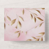 Blush roze gouden bladeren bruiloft all in one uitnodiging (Achterkant)