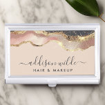 Blush Roze Grijs en Goud Elegant Modern Script Visitekaarthouder<br><div class="desc">Maak een statement met deze Blush Pink Grey And Gold Elegant Modern Script Business Card Case. De verfijnde mix van blush roze, gedempt grijs en glinsterende gouden accenten creëer heeft een luxe en moderne uitstraling. Dit chique ontwerp is ideaal voor professionals die hun visitekaartjes in stijl willen dragen. Het elegante...</div>