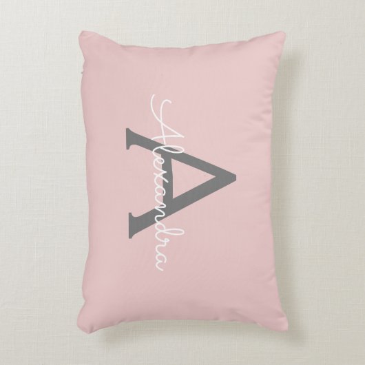 Blush roze grijze moderne meisjesmonogram accent kussen (Voorkant(Verticaal))