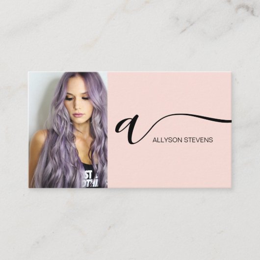 Blush roze haarmake-up foto initiaal qr code visitekaartje (Voorkant)