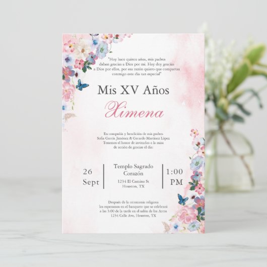 Blush Roze Lente Bloem Quinceañera uitnodiging (Staand voorkant)