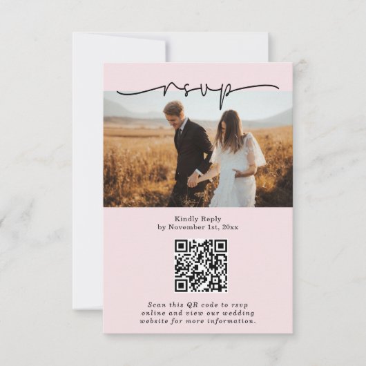 Blush Roze Minimalistisch Script QR-code Fotobruil RSVP Kaartje (Voorkant)